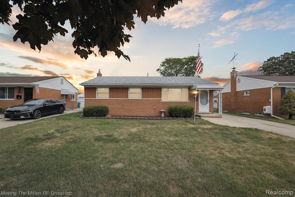 6484 Huntleigh Street, Garden City, MI — Photo 46