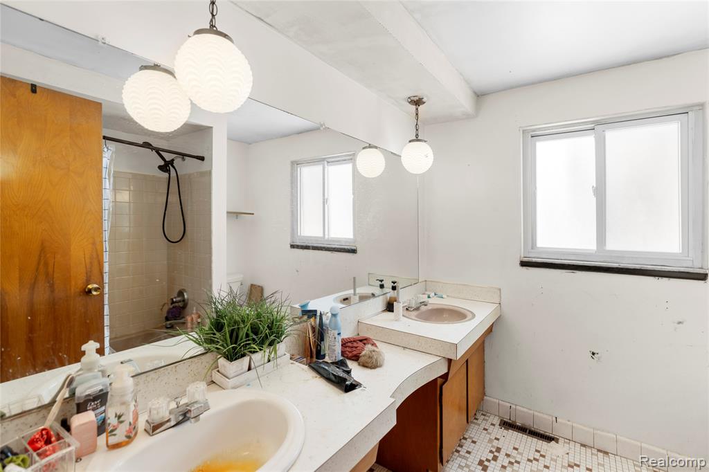 5189 Otsego Street, Burton, MI 48509 — Photo 20