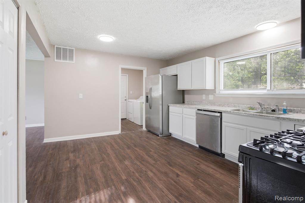 6291 Edmund Street, Romulus, MI 48174 — Photo 13