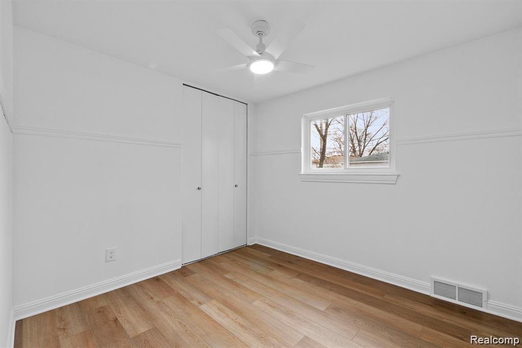 28419 Park Court, Madison Heights, MI 48071 — Photo 14