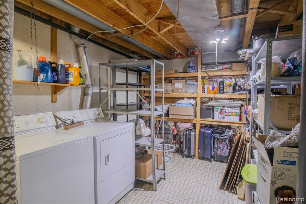 8684 Edgewater Lane, 14, Warren, MI 48093 — Photo 17