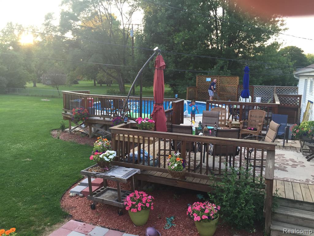 724 NICHOLS Road, Auburn Hills, MI 48326 — Photo 40