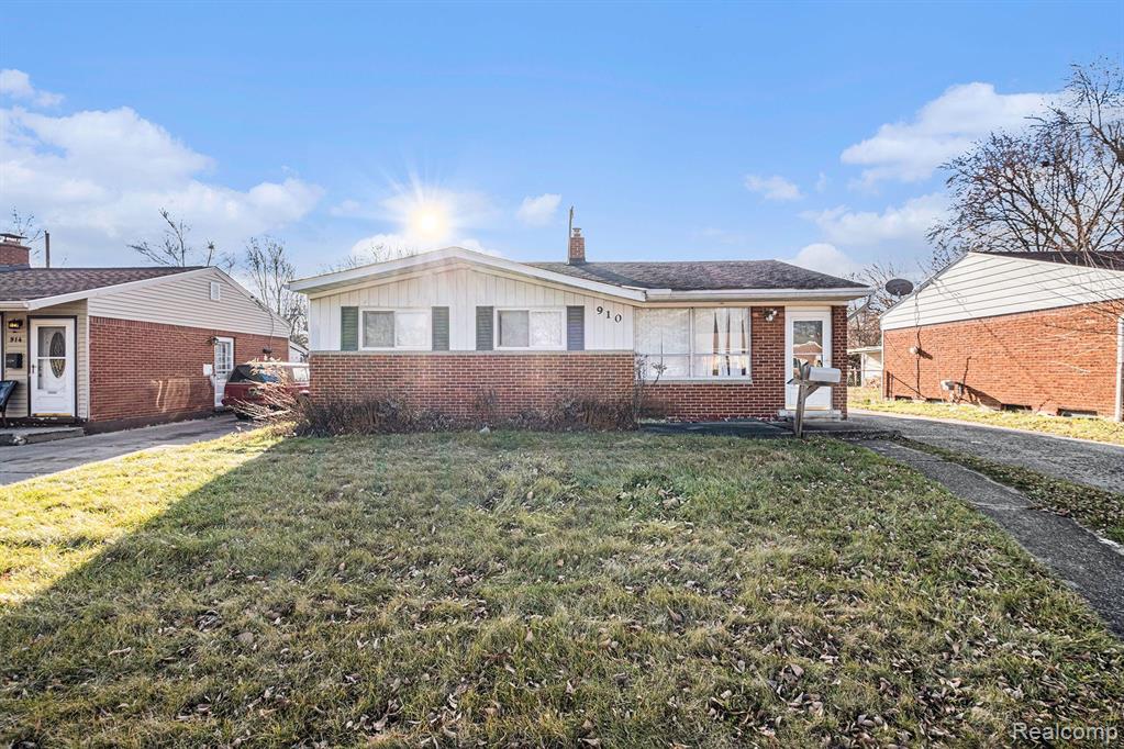 910 Dell Avenue, Flint, MI 48507 — Photo 3