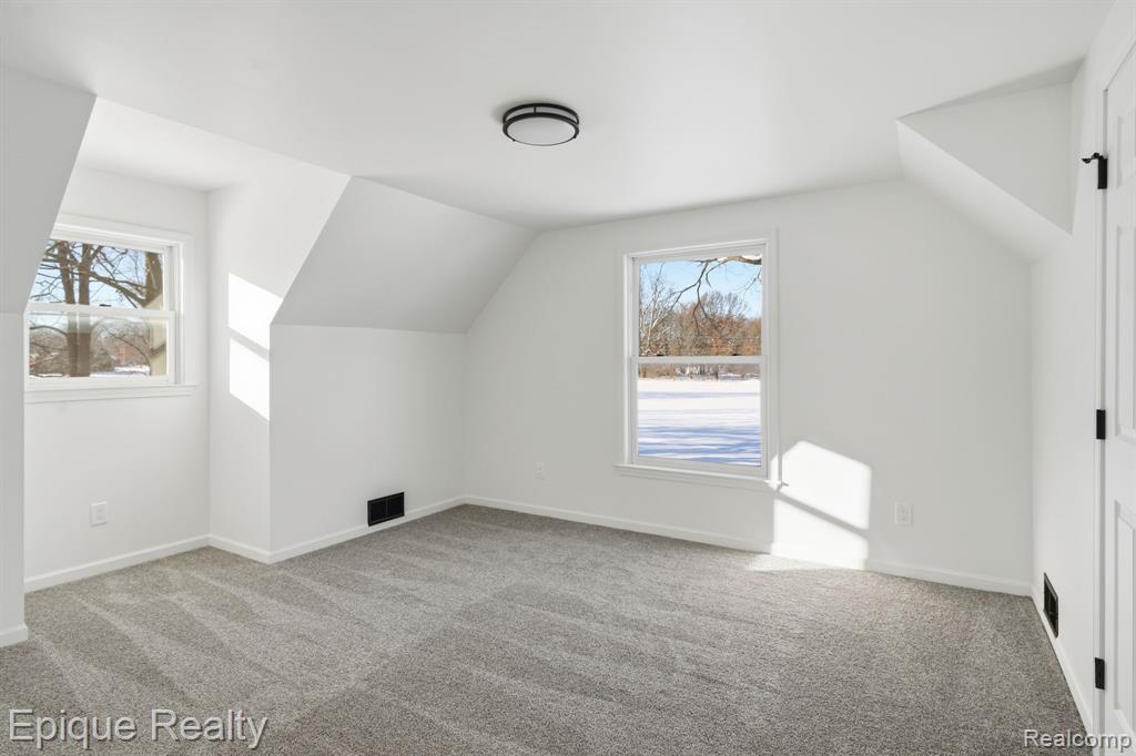 8680 Oak Hill Road, Clarkston, MI 48348 — Photo 21