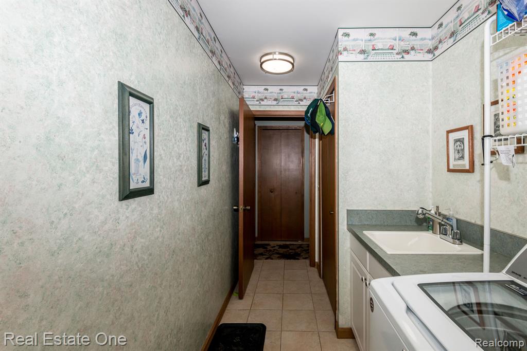 41344 Beacon Road, Novi, MI — Photo 45