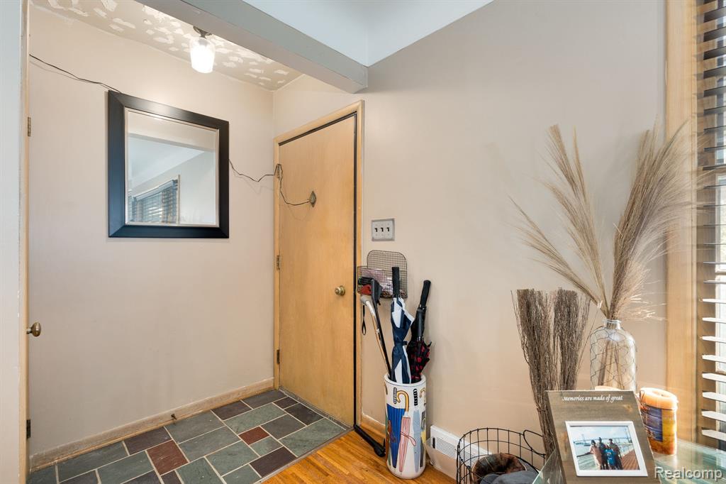 392 Cambridge Drive, Mount Clemens, MI 48043 — Photo 12