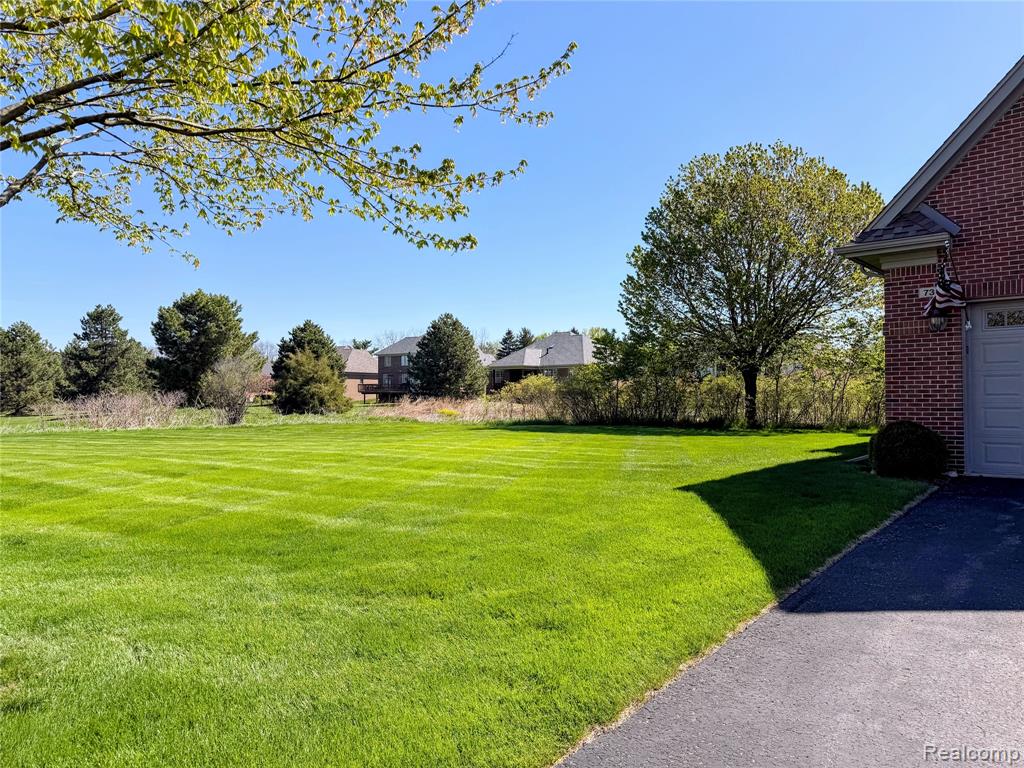 7350 Pine Vista Drive, Brighton, MI 48116 — Photo 4