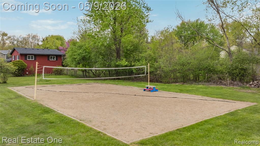 537 Woodbridge Circle, Waterford, MI 48327 — Photo 32