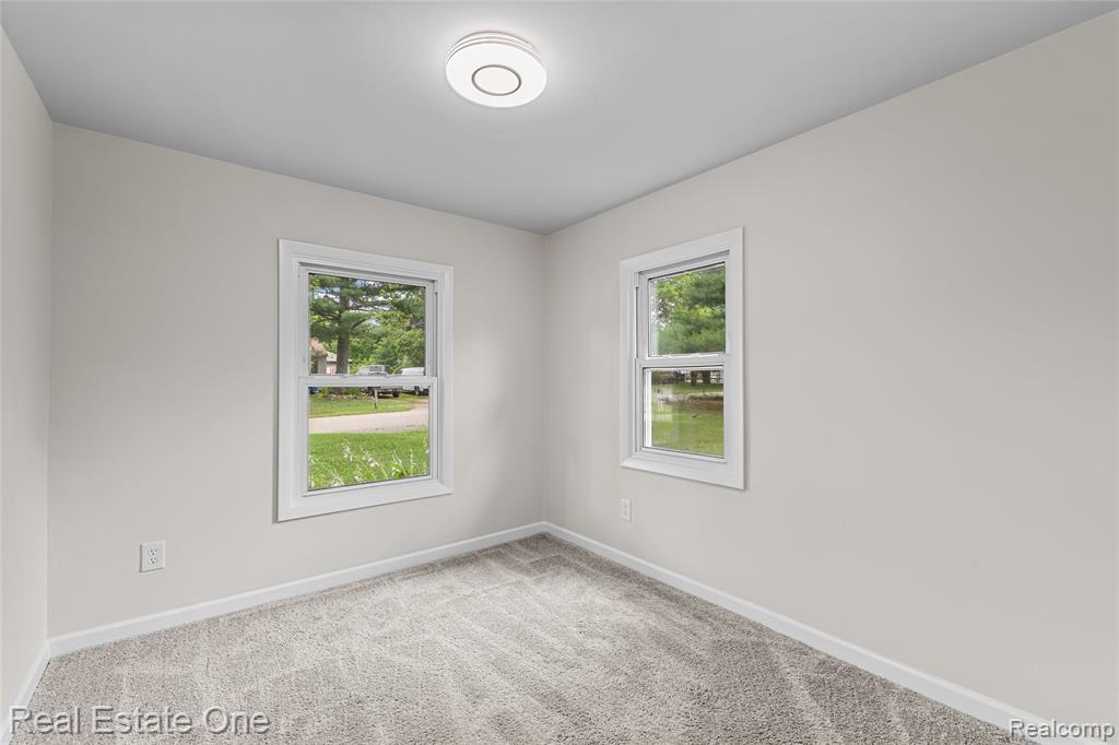 708 Birmingham Street, Lake Orion, MI 48362 — Photo 14