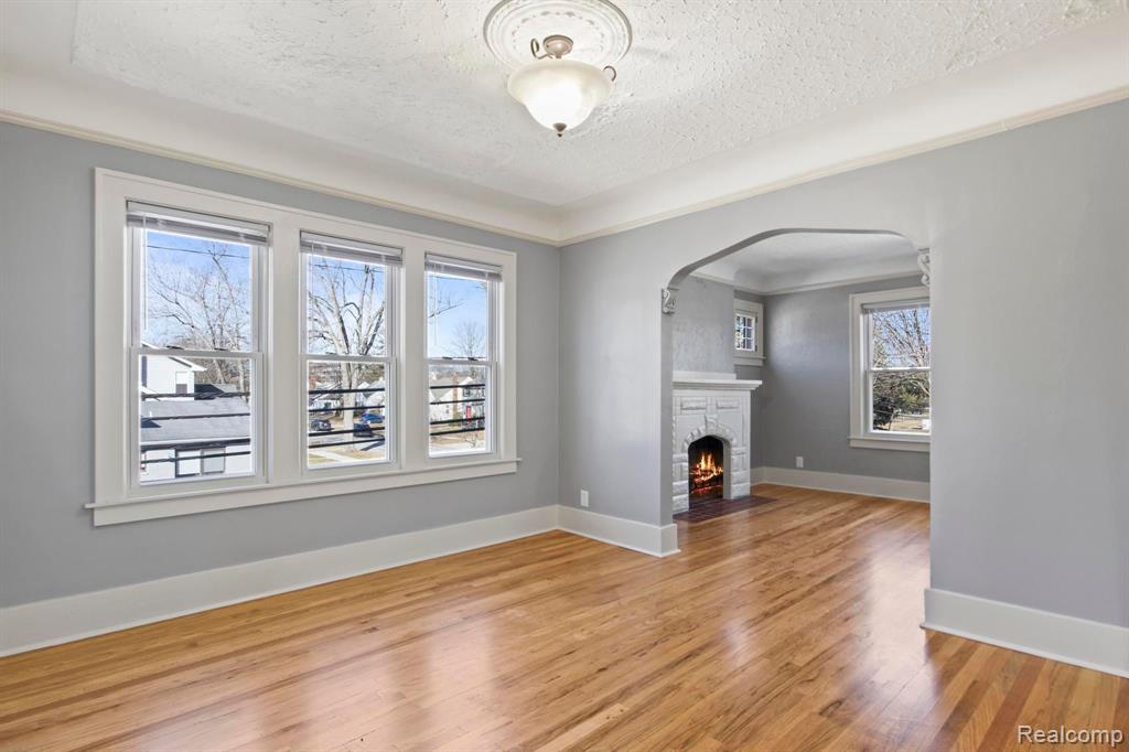 902 E 2ND Street, Royal Oak, MI 48067 — Photo 10