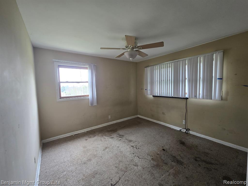 9416 HOGAN Road, Fenton, MI 48430 — Photo 12