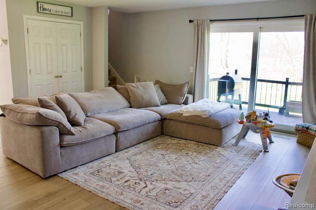 279 Fairway Court, Plainwell, MI 49080 — Photo 14