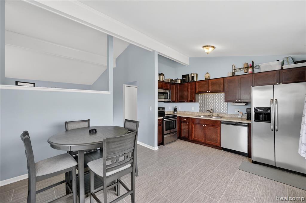 16672 Drake Street, Southgate, MI 48195 — Photo 18