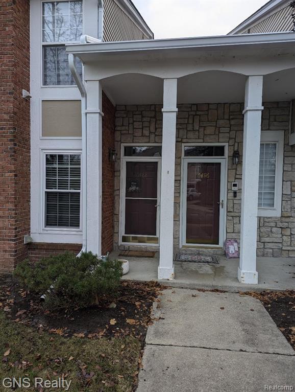 6488 SCOTLAND, Shelby Twp, MI 48316 — front exterior