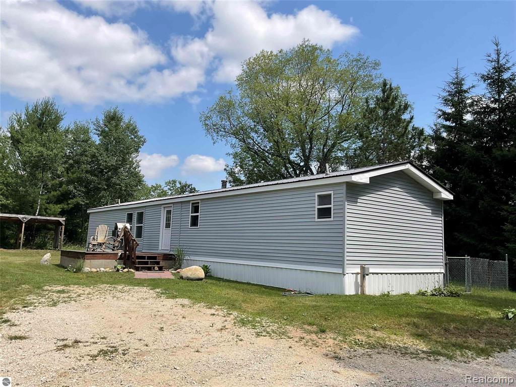 10694 Freeman Road, Mesick, MI 49668 — Photo 36