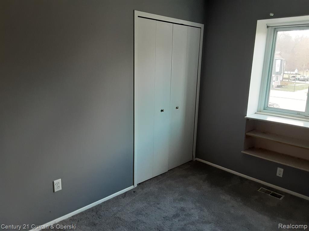 41279 S WOODBURY GREEN Drive, Belleville, MI 48111 — Photo 27