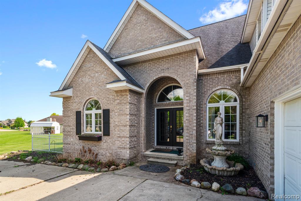 5218 HIGHPOINT Drive, Swartz Creek, MI 48473 — Photo 3