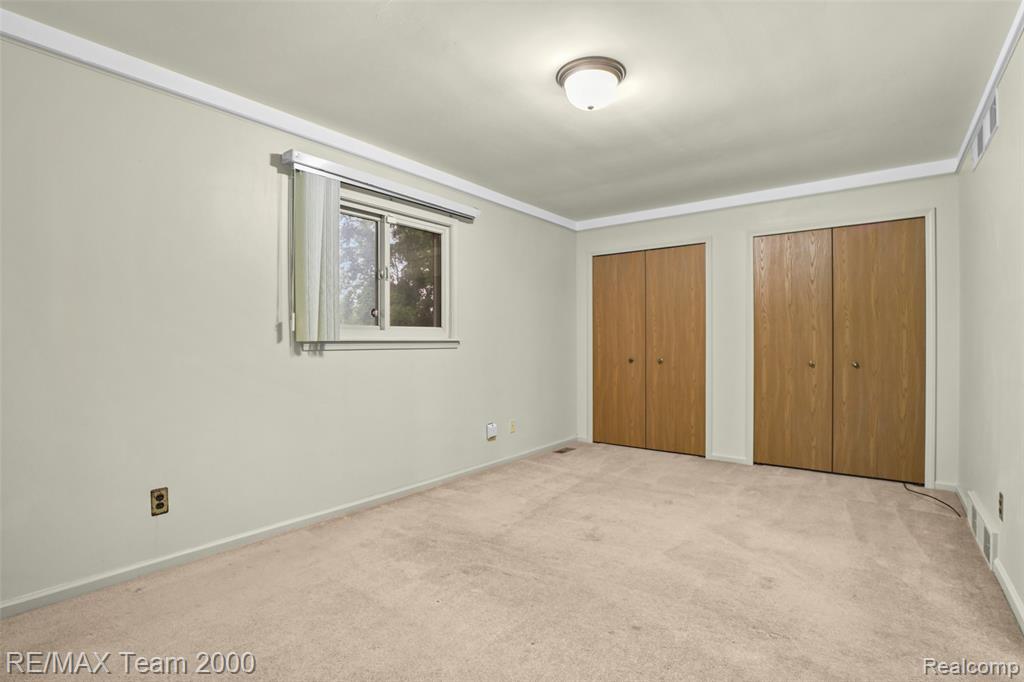 25134 Ann Arbor Trail, Dearborn Heights, MI 48127 — Photo 22