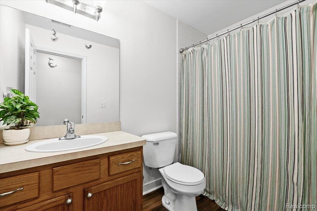 2209 SARATOGA Boulevard, Walled Lake, MI 48390 — Photo 19