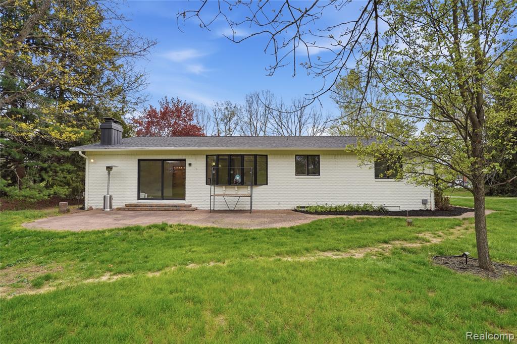 11221 Meadowood Drive, Brighton, MI 48114 — Photo 39