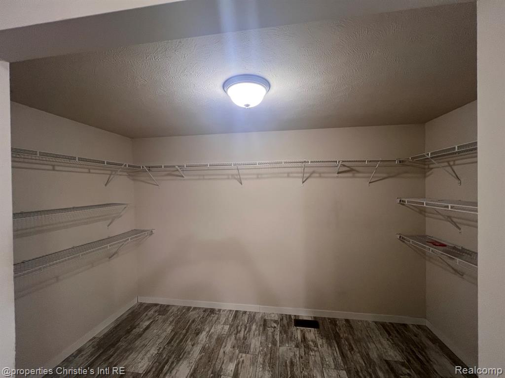 33020 Spruce Court, Lenox, MI 48048 — Photo 13