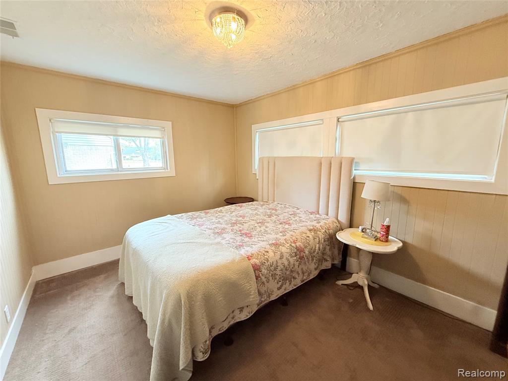 25747 Miracle Drive, Madison Heights, MI 48071 — Photo 20