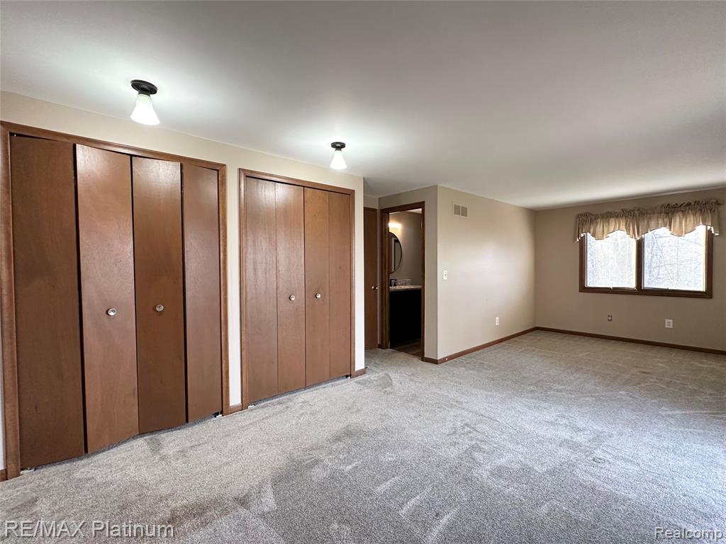 470 Woodstone Road, 33, Waterford, MI 48327 — Photo 16