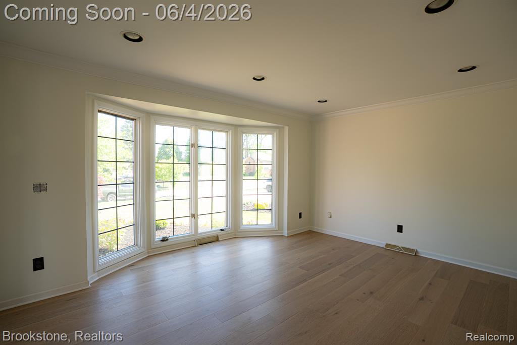 8828 Grace Street, Shelby Twp, MI 48317 — Photo 4