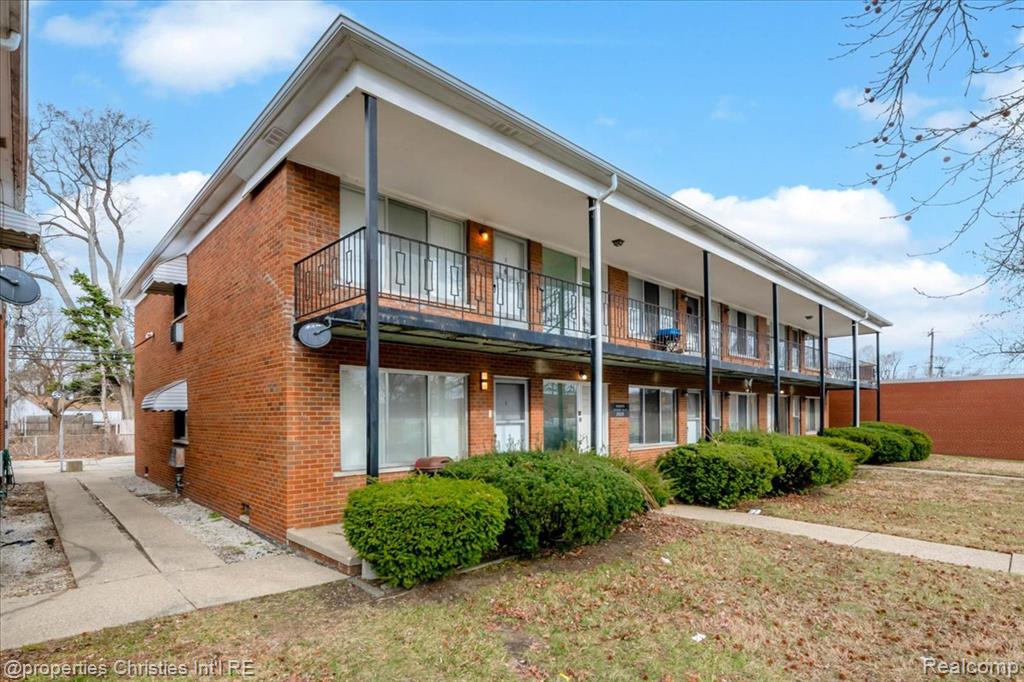 20231 Kelly Road, Harper Woods, MI 48225 — Photo 4
