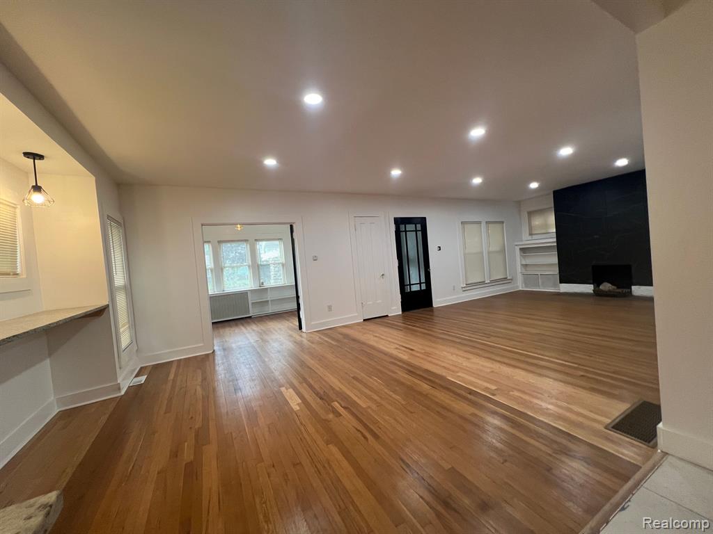 239 EASON Street, Highland Park, MI 48203 — Photo 7