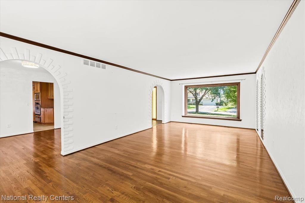 4258 WESTOVER Drive, West Bloomfield, MI 48323 — Photo 19