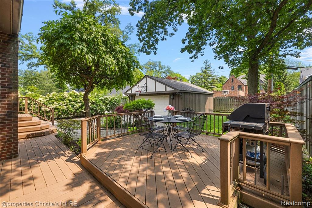 676 Washington Road, Grosse Pointe, MI 48230 — Photo 35