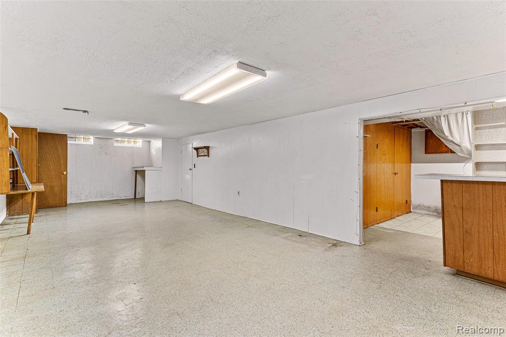 5743 Plainfield Street, Dearborn Heights, MI 48127 — Photo 28