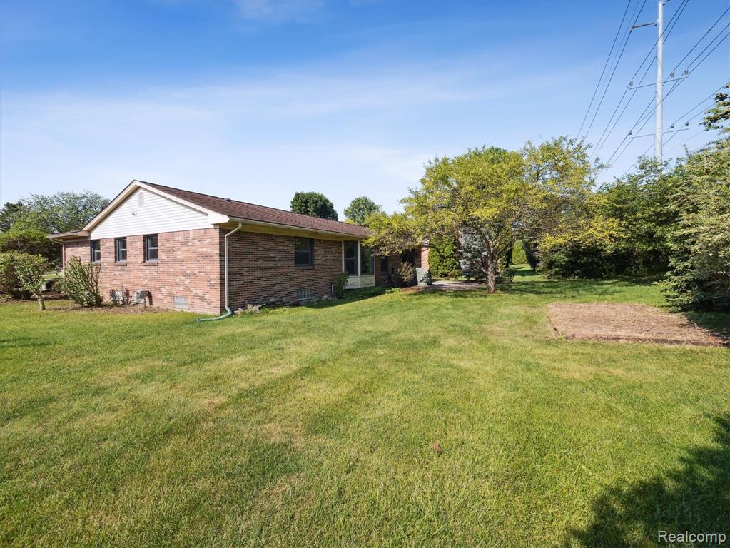 17018 WHITE HAVEN Drive, Northville, MI 48168 — Photo 56