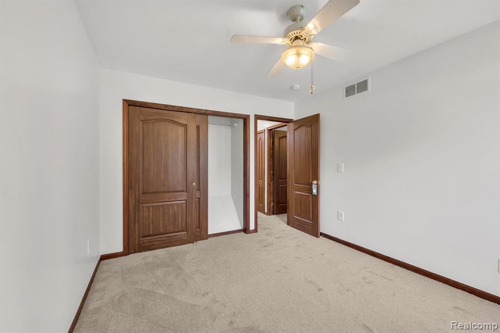 852 N Beech Daly Road, Dearborn Heights, MI 48127 — Photo 21