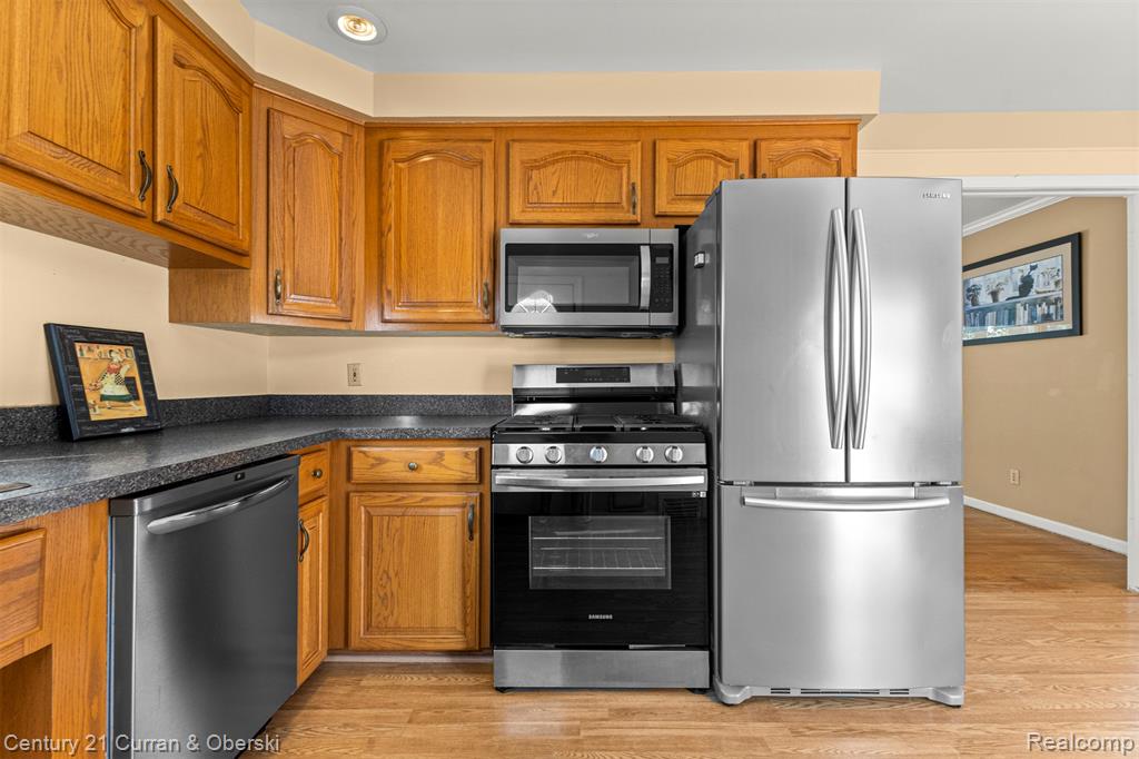 6106 N Charlesworth Street, Dearborn Heights, MI 48127 — Photo 10