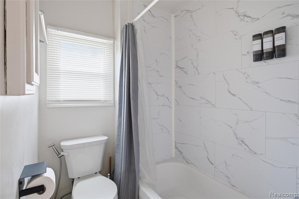 1660 N Sheldon Road, Canton, MI 48187 — Photo 16