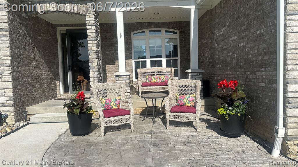16437 Sleepy Hollow Drive, Fenton, MI 48430 — Photo 2