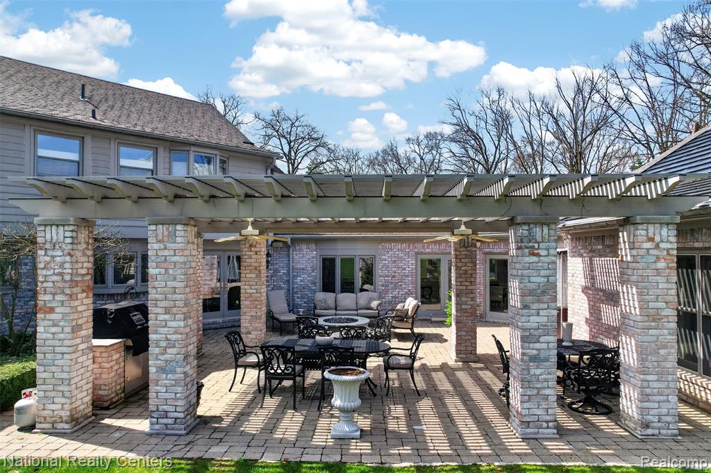 4233 N N Willoway Estates Court, Bloomfield Hills, MI, 48302