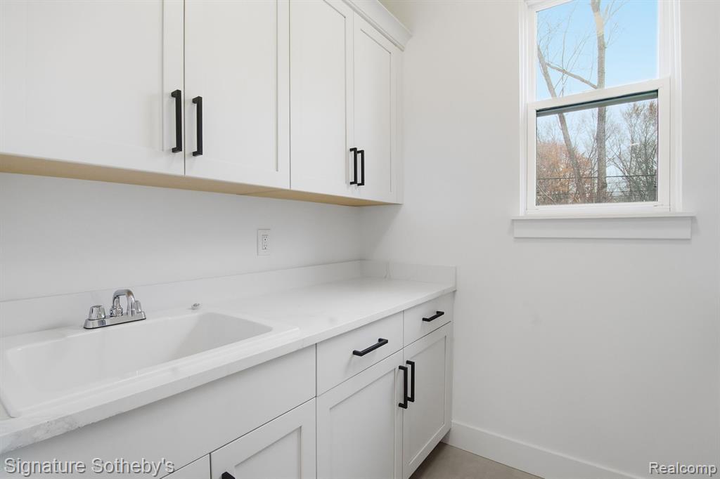 5980 Willow Grove Drive, Troy, MI 48085 — Photo 28