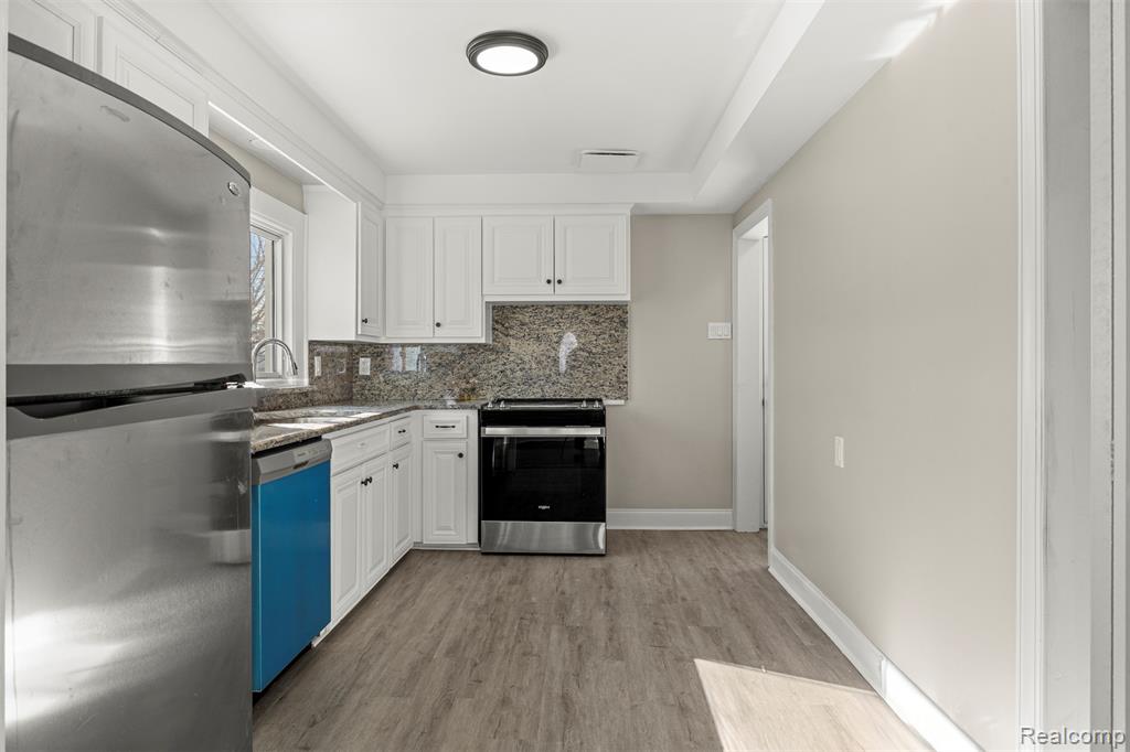 9327 Columbia, Redford, MI 48239 — Photo 11