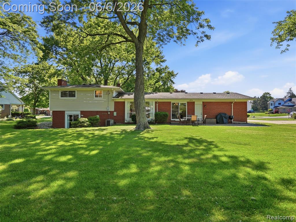 6623 Pine Eagle Lane, West Bloomfield, MI — Photo 25