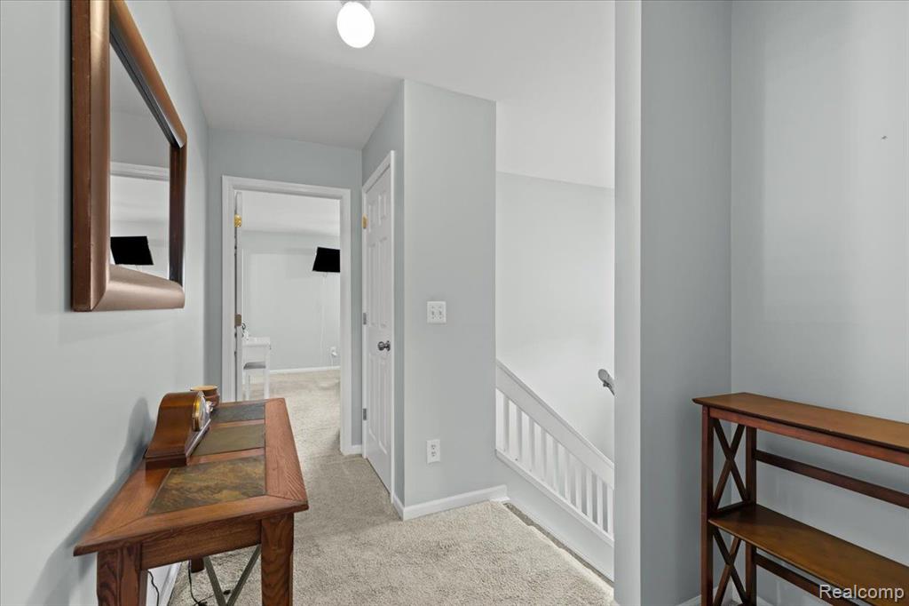 7928 MEADOW Drive, Waterford, MI 48329 — Photo 16