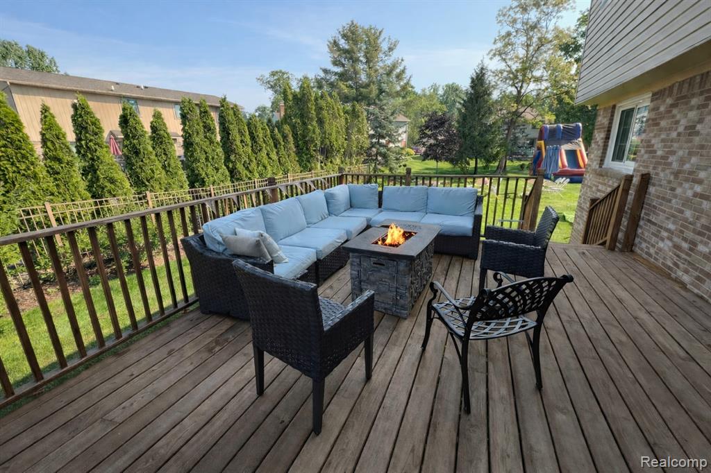 30461 Scotshire Court, Farmington, MI 48331 — Photo 3