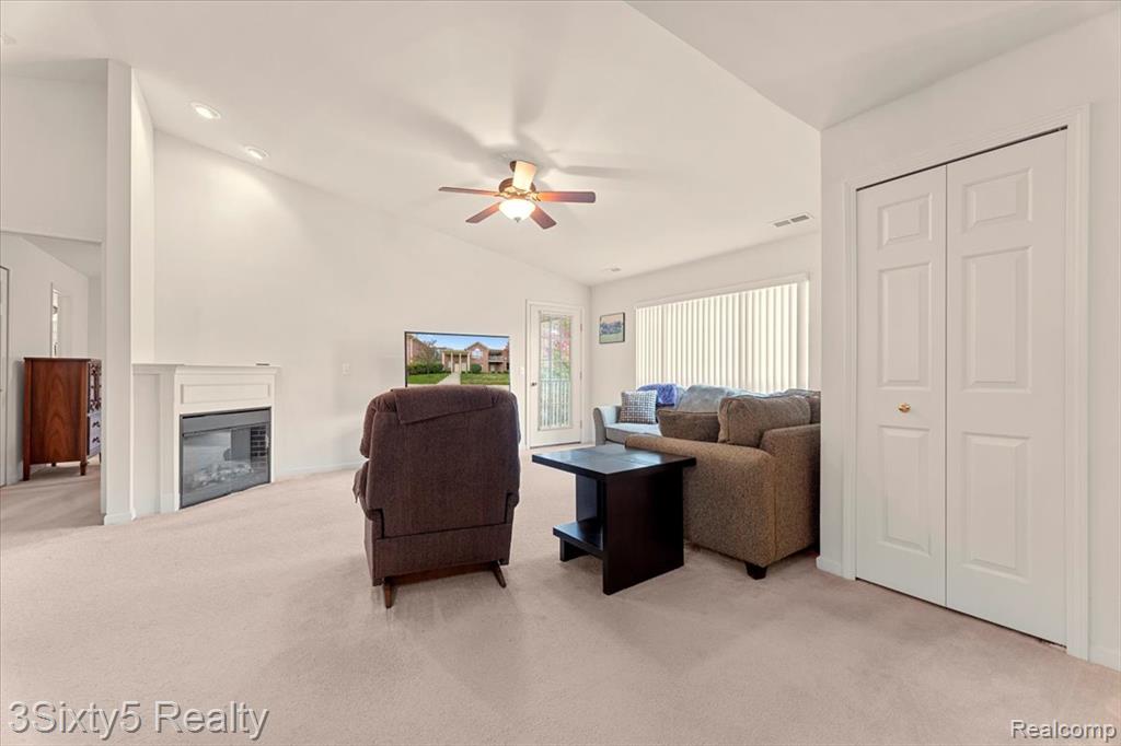 539 Mulberry Street, 59, Wyandotte, MI 48192 — Photo 17