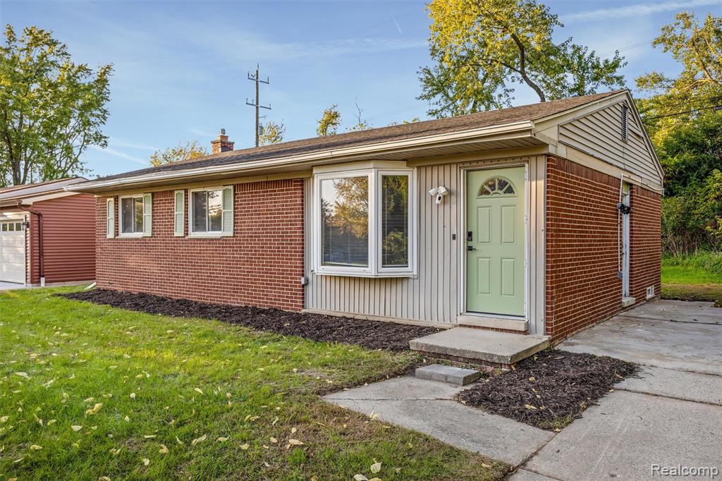 619 Skydale Drive - Photo 2