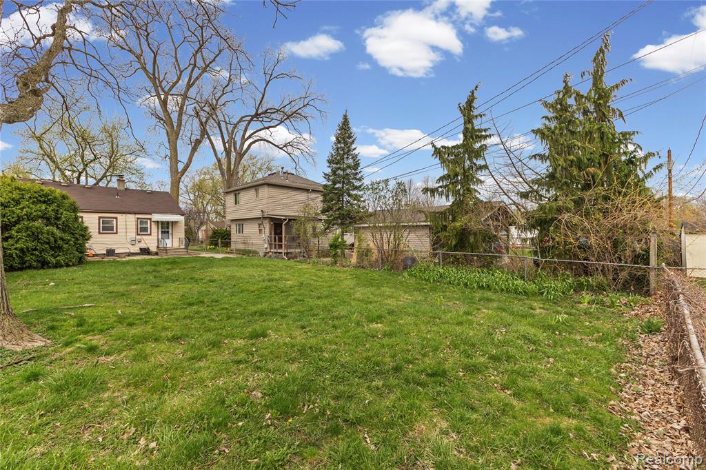 7426 Floral Street, Westland, MI — Photo 23