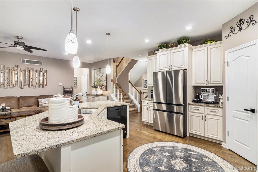 7970 Russell Drive, Westland, MI — Photo 13