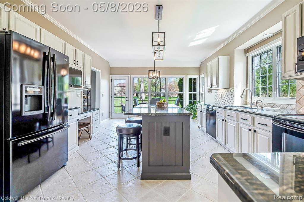 47920 Picadilly Court, Canton, MI 48187 — Photo 8