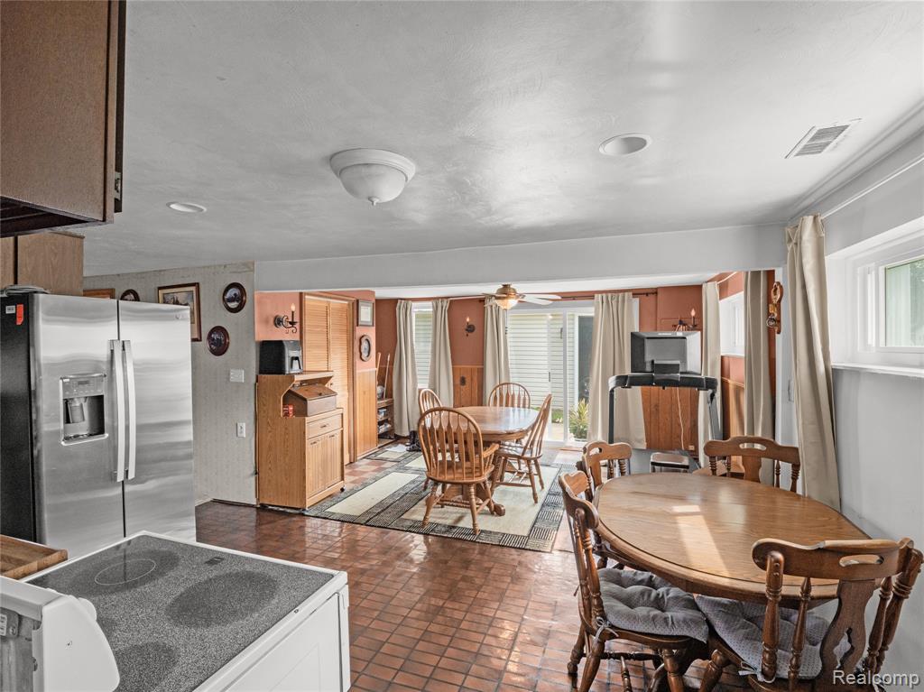 45175 Willis Road, Belleville, MI 48111 — Photo 7